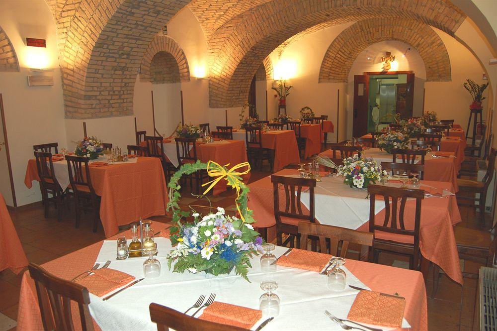 Domus Carmelitana Hotel Rome Buitenkant foto