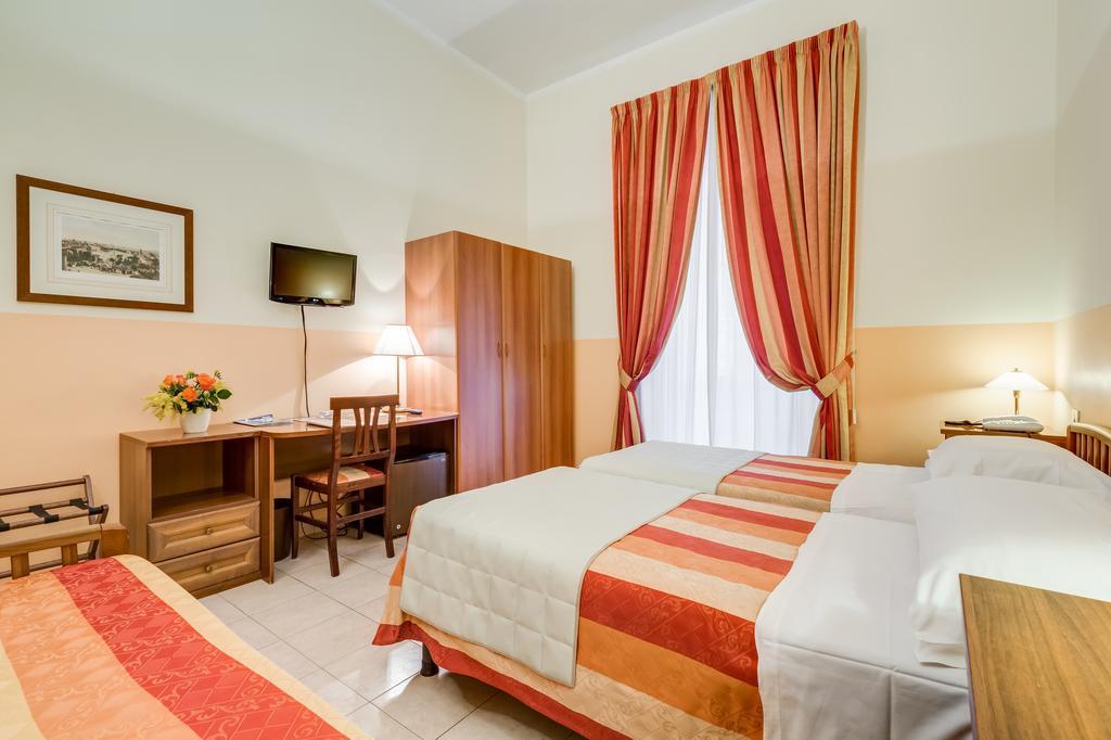 Domus Carmelitana Hotel Rome Buitenkant foto