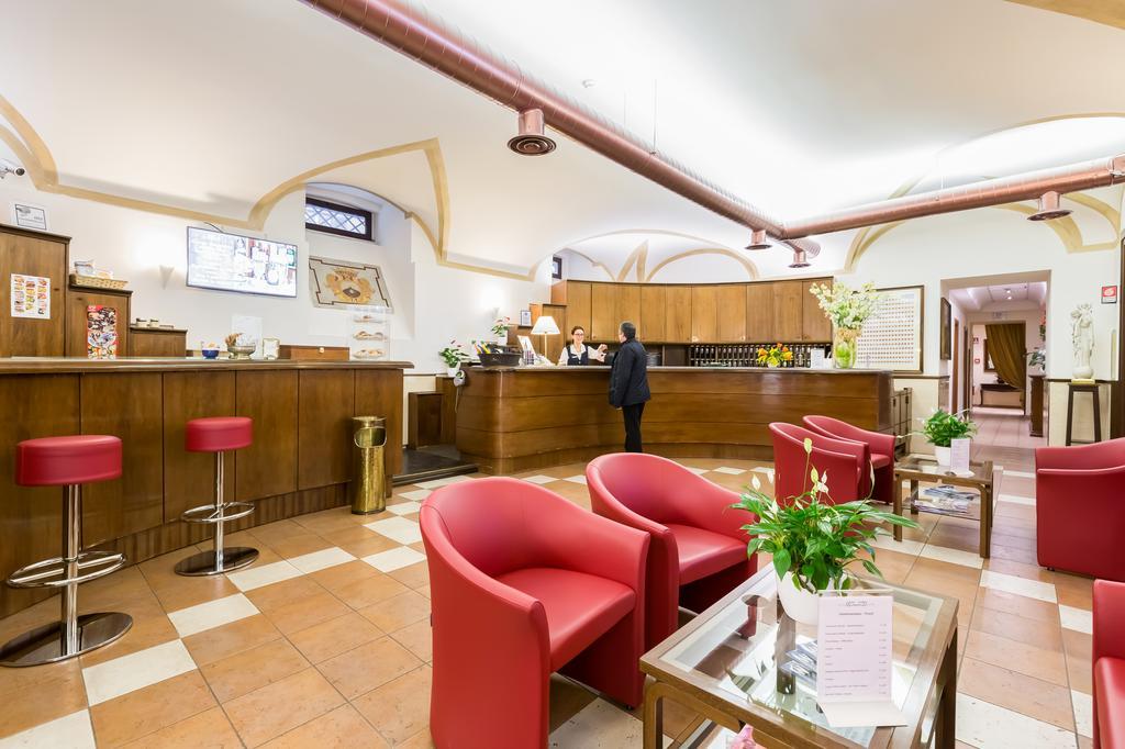 Domus Carmelitana Hotel Rome Buitenkant foto