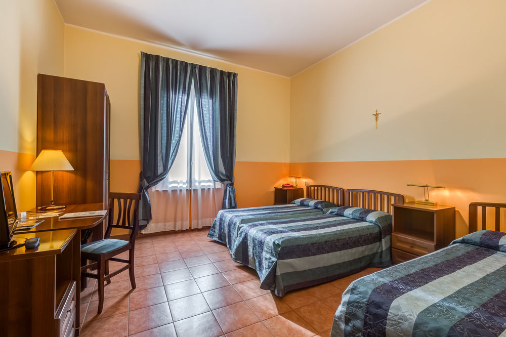 Domus Carmelitana Hotel Rome Buitenkant foto