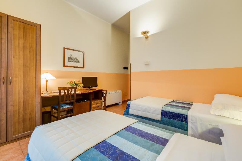 Domus Carmelitana Hotel Rome Buitenkant foto