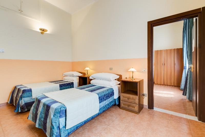 Domus Carmelitana Hotel Rome Buitenkant foto