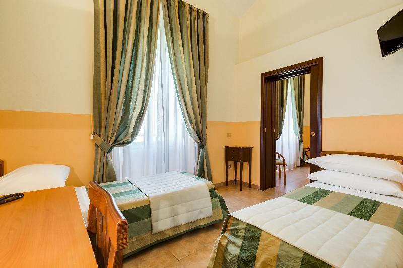 Domus Carmelitana Hotel Rome Buitenkant foto