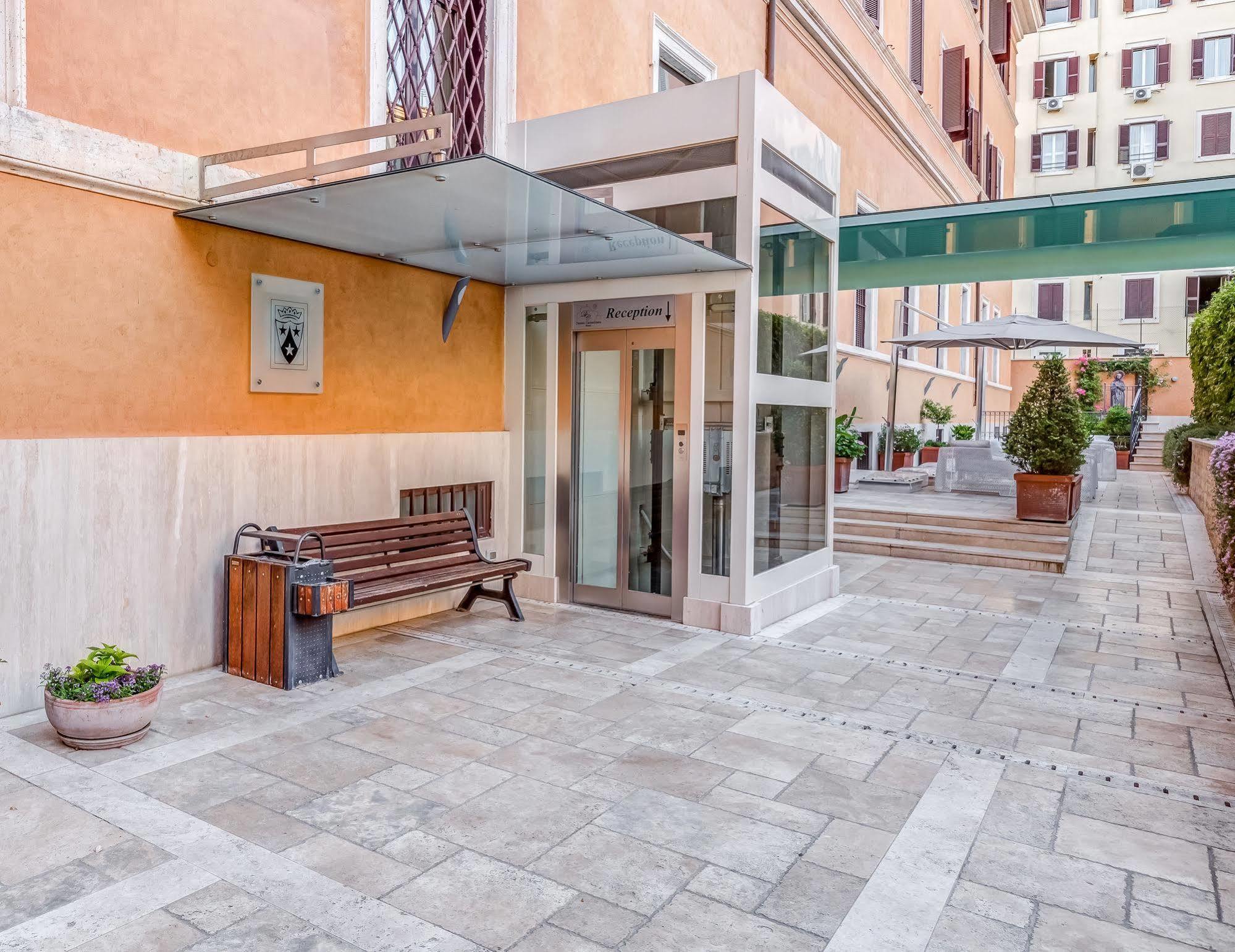 Domus Carmelitana Hotel Rome Buitenkant foto